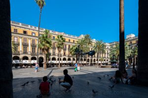 Plaça Reial (Place Royale) - El Barri Gòtic - Barcelone - Catalogne - Espagne - 2013 - © All rights reserved by Laurent Dubois