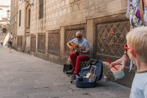 Street Musician - El Barri Gòtic - Barcelone - Catalogne - Espagne - 2013 - © All rights reserved by Laurent Dubois
